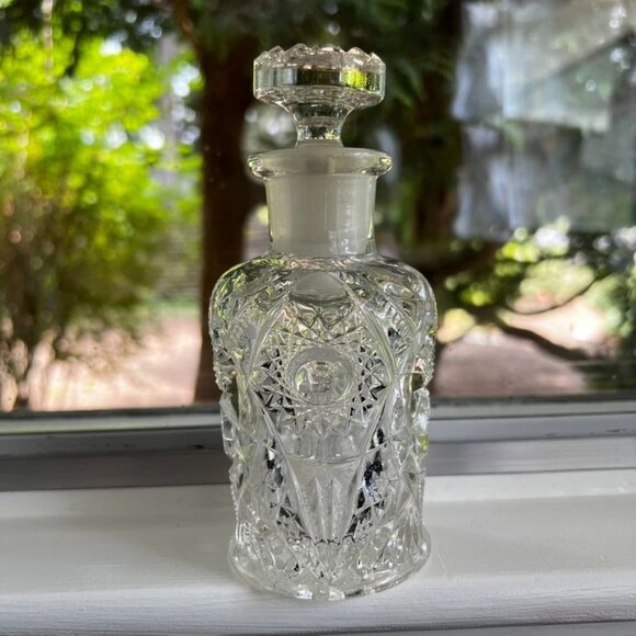 Antique 1915 Perfume Bottle Decanter Cut & Etched Glass Martec Mekee Brothers - Picture 1 of 16